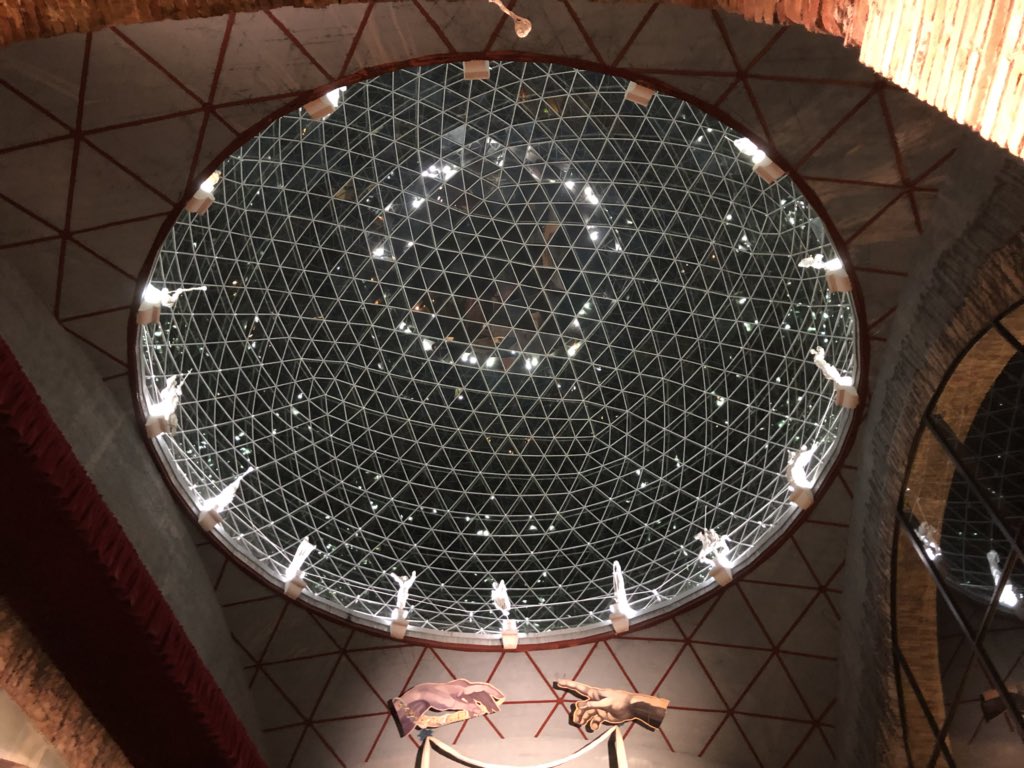 Fins a l’1 de setembre

Us recomanem una visita a👇
 
El Museu Dalí de Nit ⭐️⭐️⭐️⭐️⭐️

👉 salvador-dali.org/ca/museus/teat…

#VisitFigueres #Figueres #Dalí