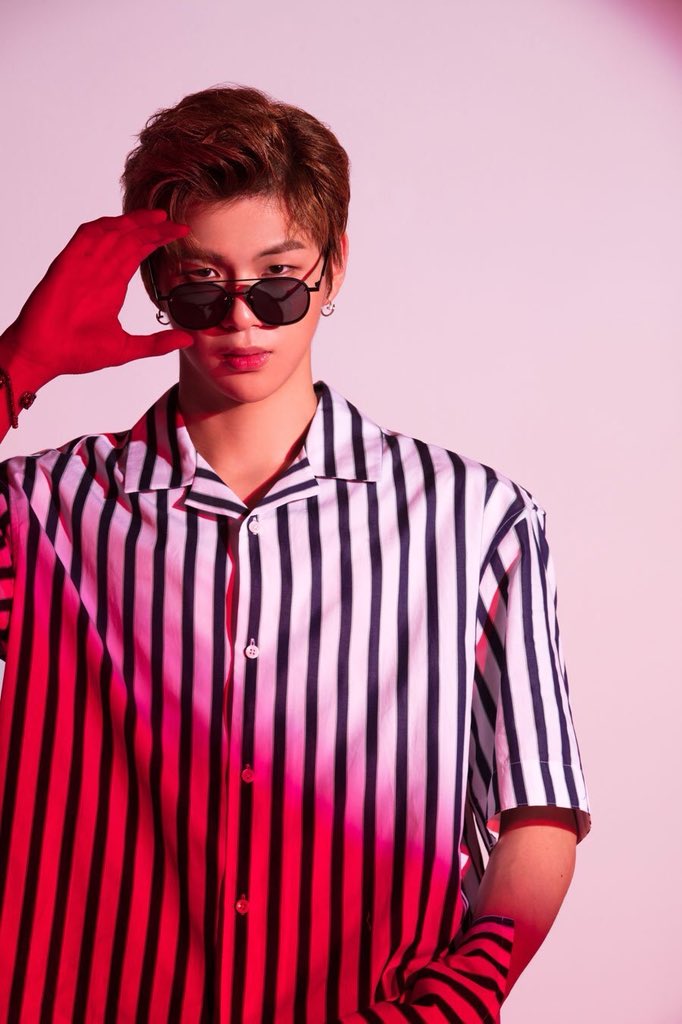 WannaOneUpdate's tweet photo. [PIC] Daniel on KissingHeart Homepage Pt.2 https://t.co/iP5i4me4HM