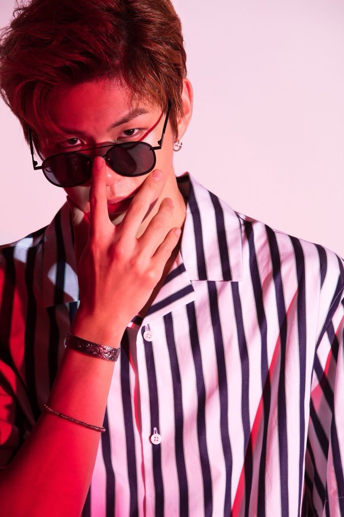 WannaOneUpdate's tweet photo. [PIC] Daniel on KissingHeart Homepage Pt.2 https://t.co/iP5i4me4HM