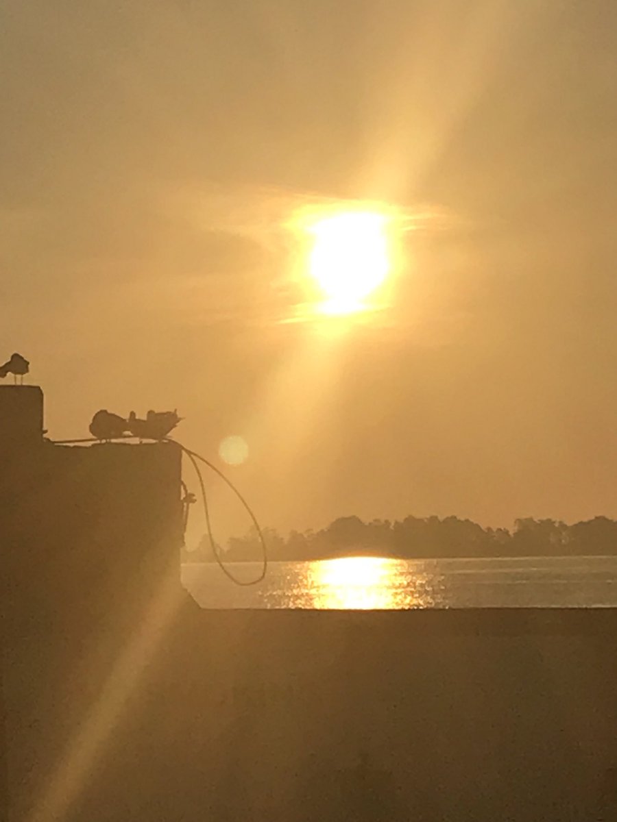 lesdotcom's tweet image. Good Morning #BeautifulSunrise #FridayWorkFlow #Positivity