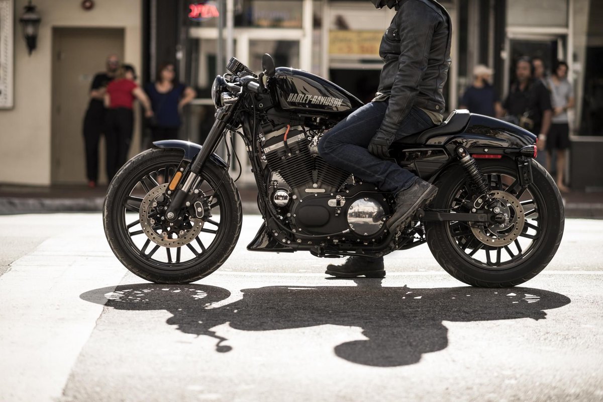 The new Roadster™ motorcycle combines stoplight-to-stoplight power, agility and garage-built custom style to shatter every mold.

jenningsharley-davidson.com/harley_davidso…