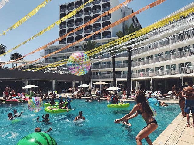 _SolHouse's tweet photo. FIESTA INCOMING... ⚡️ @SolHouseCalvia https://t.co/7R20DYEK76 https://t.co/o3LiSxcyv6