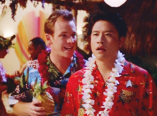 TheDeltaChron's tweet photo. Aloha! What is your fav Hawaiian Shirt? Do you have a Friend like Tom?  #STARTREK #PODCAST #HawaiianShirt listen &amp; RT https://t.co/yDLJmtRWgm https://t.co/38NXiaKRHj