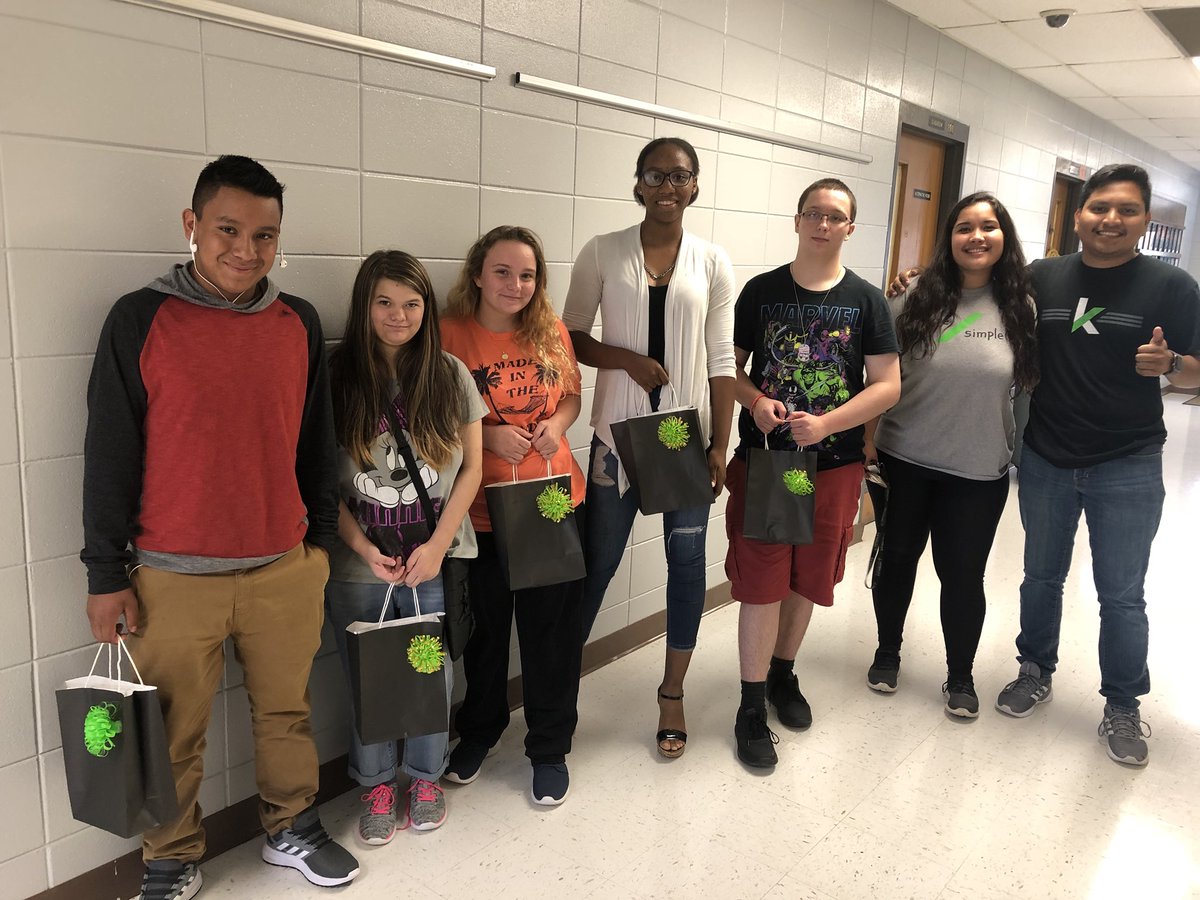 A huge shoutout to Cricket Wireless for donating school supplies to RHS students! #CommunitySupport #BestYearYetRCS