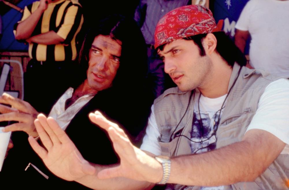 Happy 58th birthday to Antonio Banderas, seen here with Robert Rodriguez on the set of \Desperado\ (1995). 