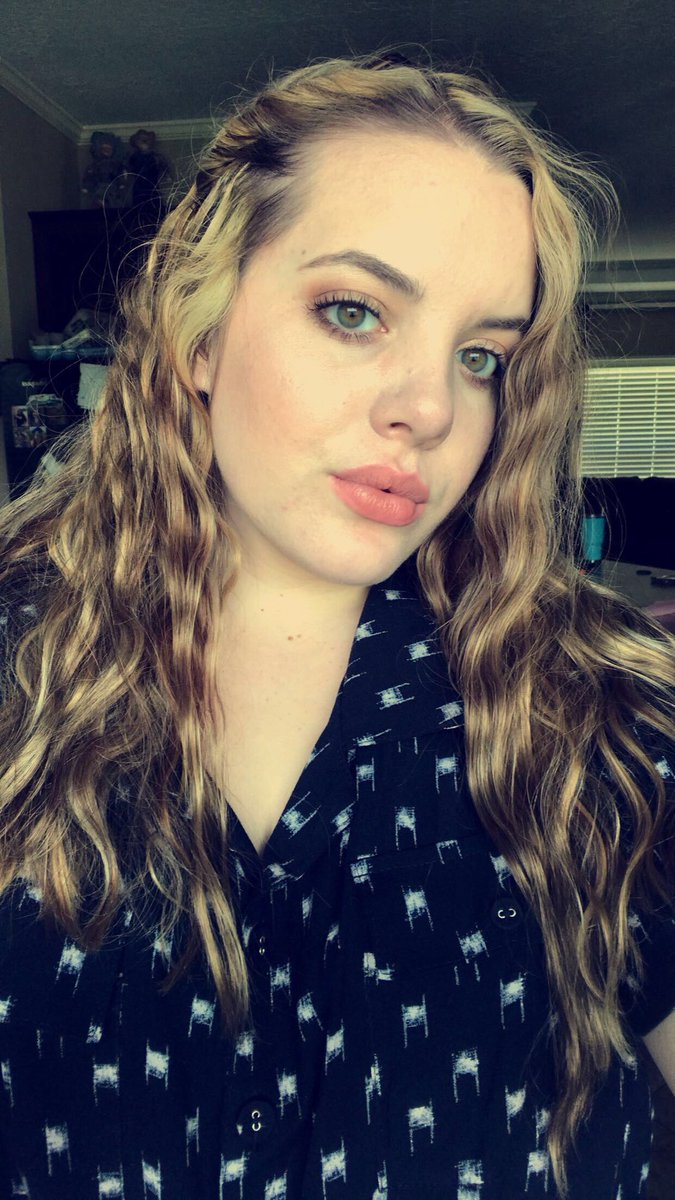 hallie_kaye18's tweet photo. #prettyeyestwitter bandwagon ๐คท๐ปโโ๏ธ https://t.co/yKHYMQT3Xz