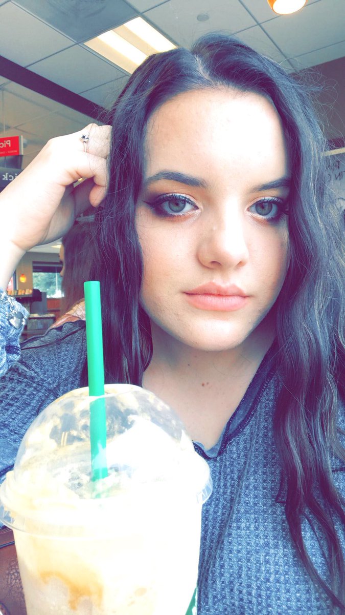 hallie_kaye18's tweet photo. #prettyeyestwitter bandwagon ๐คท๐ปโโ๏ธ https://t.co/yKHYMQT3Xz