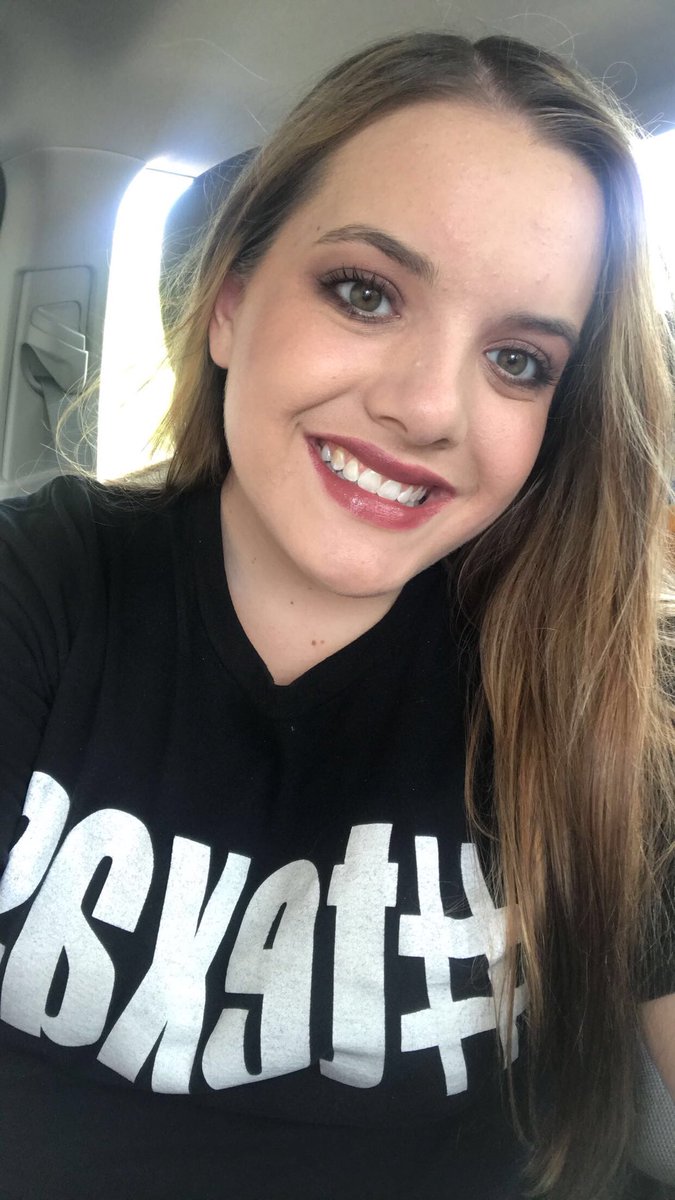 hallie_kaye18's tweet photo. #prettyeyestwitter bandwagon ๐คท๐ปโโ๏ธ https://t.co/yKHYMQT3Xz