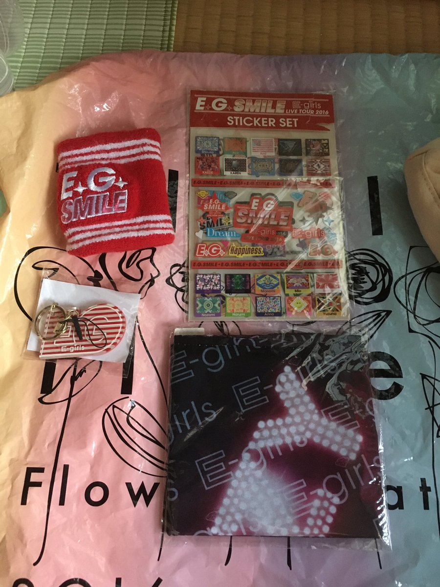egirlsvery's tweet photo. 欲しい人います？写真全部で3500円okです https://t.co/3xQuJbZS30
