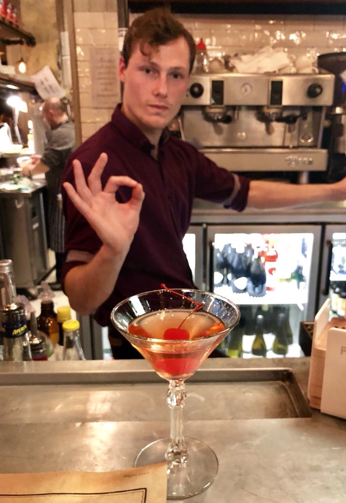 Having a bloody great time at <a href="/Ombranz/">Ombra</a> with the usual suspects <a href="/heatherocarroll/">Heather O'Carroll</a> <a href="/salesi/">Salesi</a>