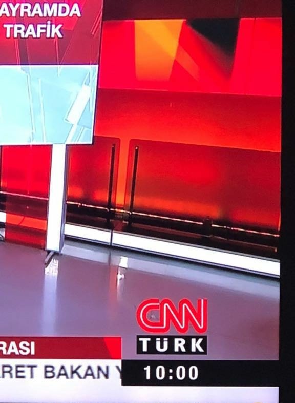 Dolar sandım bi an aq saatmiş çok şükür