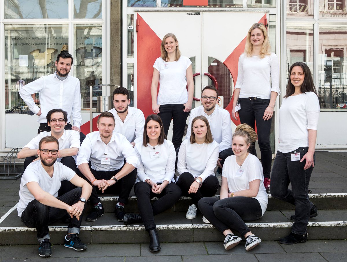 koeln_museum's tweet photo. Ob in der Aufsicht, bei einem Notfall oder bei der Führung am #KölnTag - unsere Studierenden stehen den Besuchern seit 11 (kölschen) Jahren mit Rat & Tat zur Seite. Das muss gefeiert werden!🥳
#Studiversary - nächsten Freitag, 17.08. ab 18 Uhr mit Live-Musik🎵, Kölsche 🍸& mehr! https://t.co/vwAPQmyTXJ