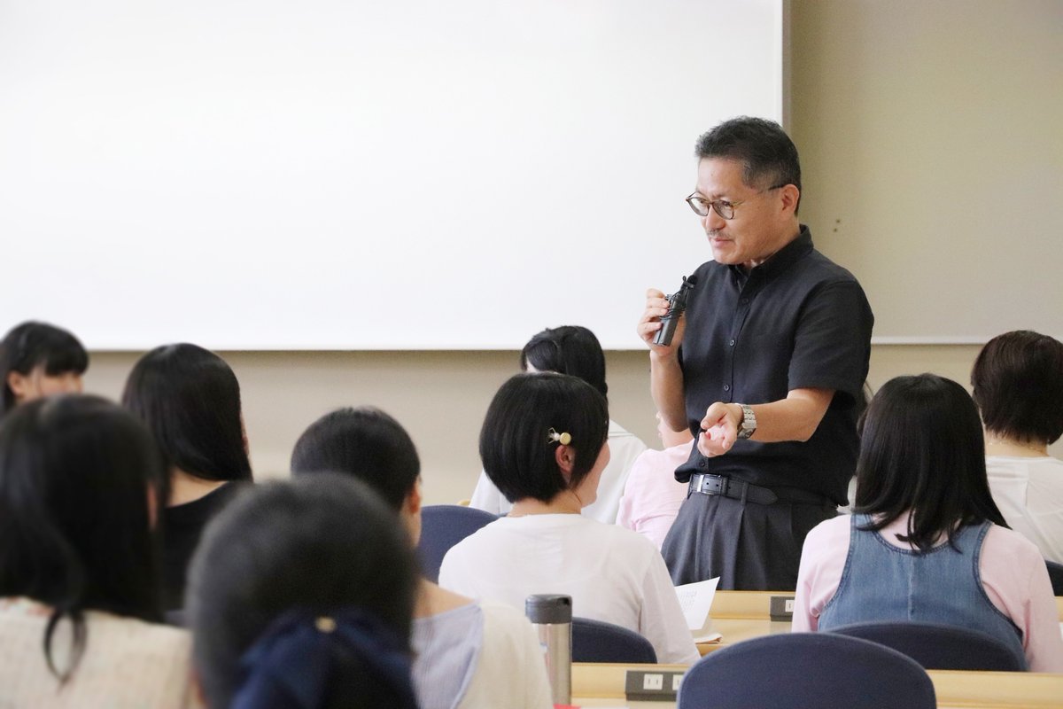 同志社女子大学広報部 京田辺キャンパス オープンキャンパスをレポート 8月4日 土 5日 日 夏のオープンキャンパスを開催しました 両日 両キャンパス合計4 459名のみなさまにお越しいただきました ありがとうございました 京田辺