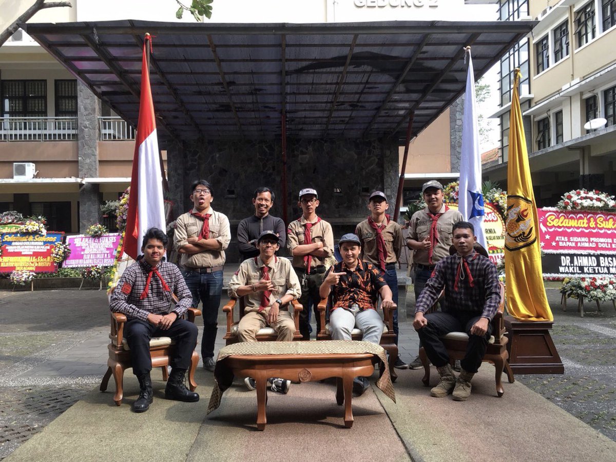 Mapanjala's tweet photo. Upacara Pelepasan Diklatsar Anggota Muda Angkatan IX UKMF PPA Mapanjala FH Unpad🙏🏻 https://t.co/WopR7a3sVb