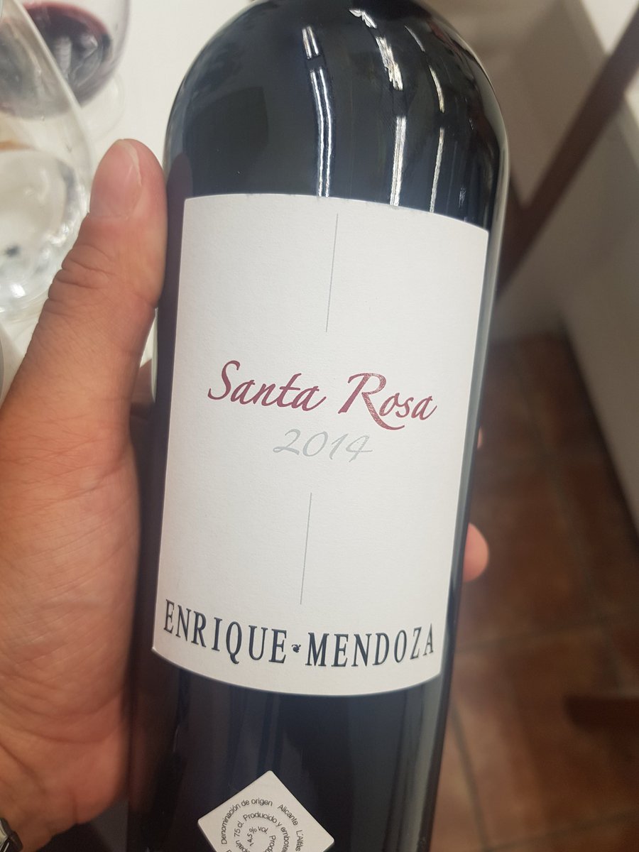 VIDandWINES's tweet photo. Una historia contada en aromas, armonias y equilibrio. Maravilloso vino de @BodegasEMendoza 
It is a story told in aromas, harmonies and balance. Wonderful wine 
@vinosalicantedop @rvalicante #vinosalicante #vinosespaña #loverswine #winelovers #vinosalicantedop #vinosalicante https://t.co/xgodogoKsw