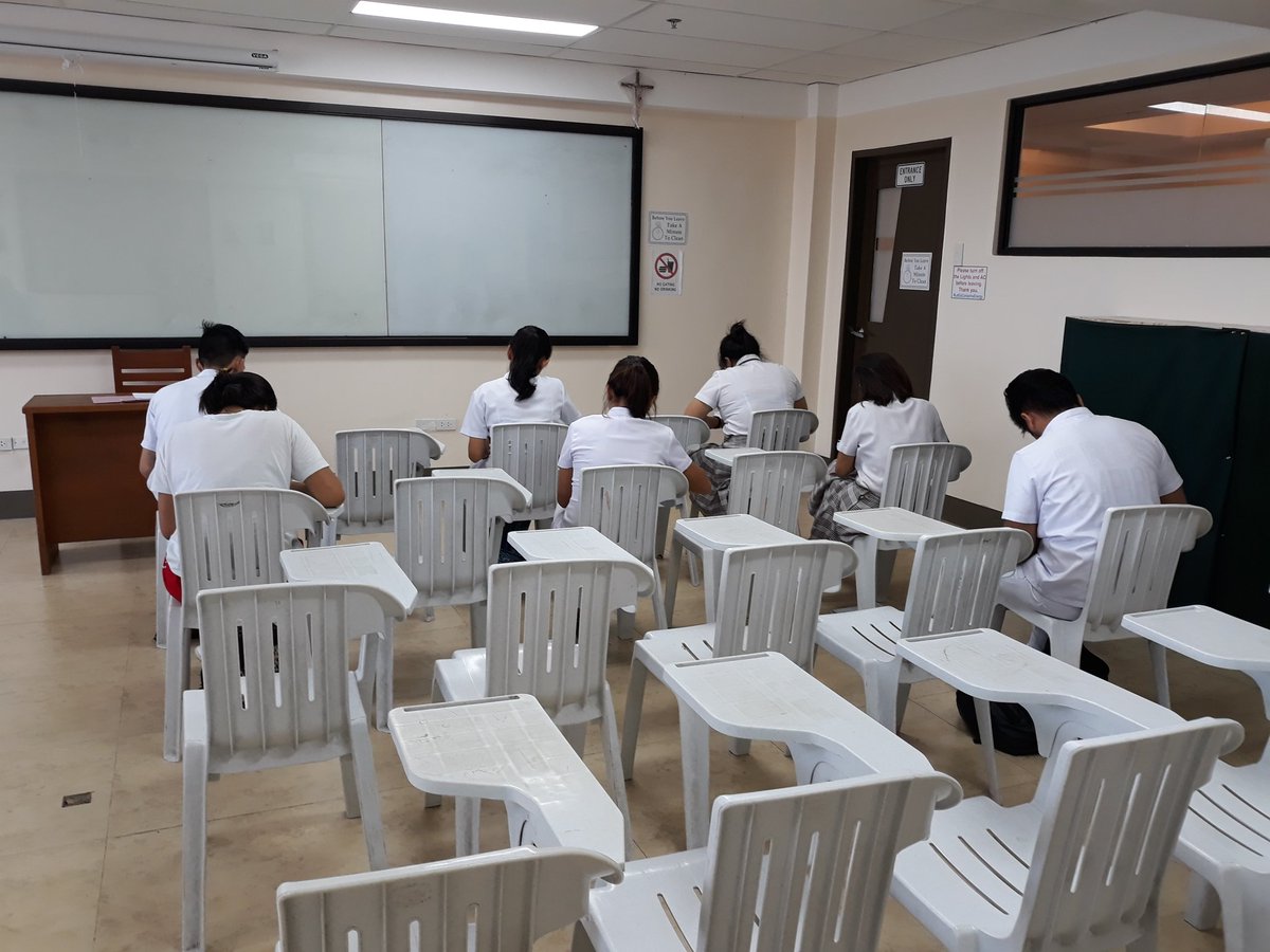 DMMBangeles's tweet photo. last stretch for the midterm exam #educationalpsy https://t.co/TqLxTsyqQk