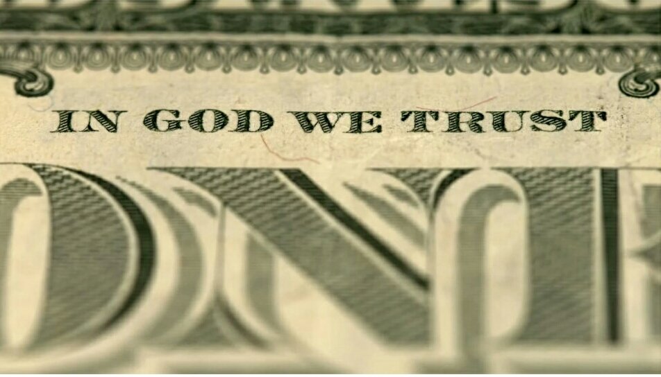 Dollars out on top on god. In God we Trust доллар купюра. In God we Trust банкнота. Купюра США “in God we Trust”. In God we Trust на долларе.