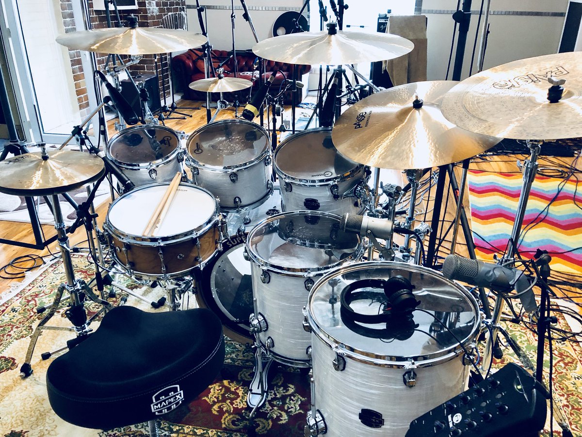 craigblundell's tweet photo. Day two of tracking drums and it’s the turn of the 24” kick @MapexDrums #saturnvtour in white marine pearl with @PaisteNation #masters and #602modernessentials https://t.co/87WGWmdZMM