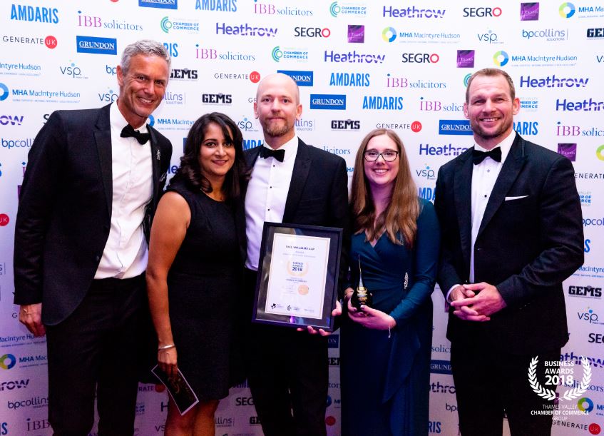 CharlENicholson's tweet photo. #ThrowbackFriday #ThanksAgain @BPCollinsLaw @TValleyChamber https://t.co/cxKqvjlqVa  &amp;sponsors: @SEGROplc @GrundonRecycle @yourHeathrow @GenerateUK @BPCollinsLaw @GEMS_EVENT @VSPVisionCare @eacottsteam @IBB_Solicitors @Amdaris #CommitmentToPeopleDevelopment #Growth @VailWilliams https://t.co/RRgcGtug21
