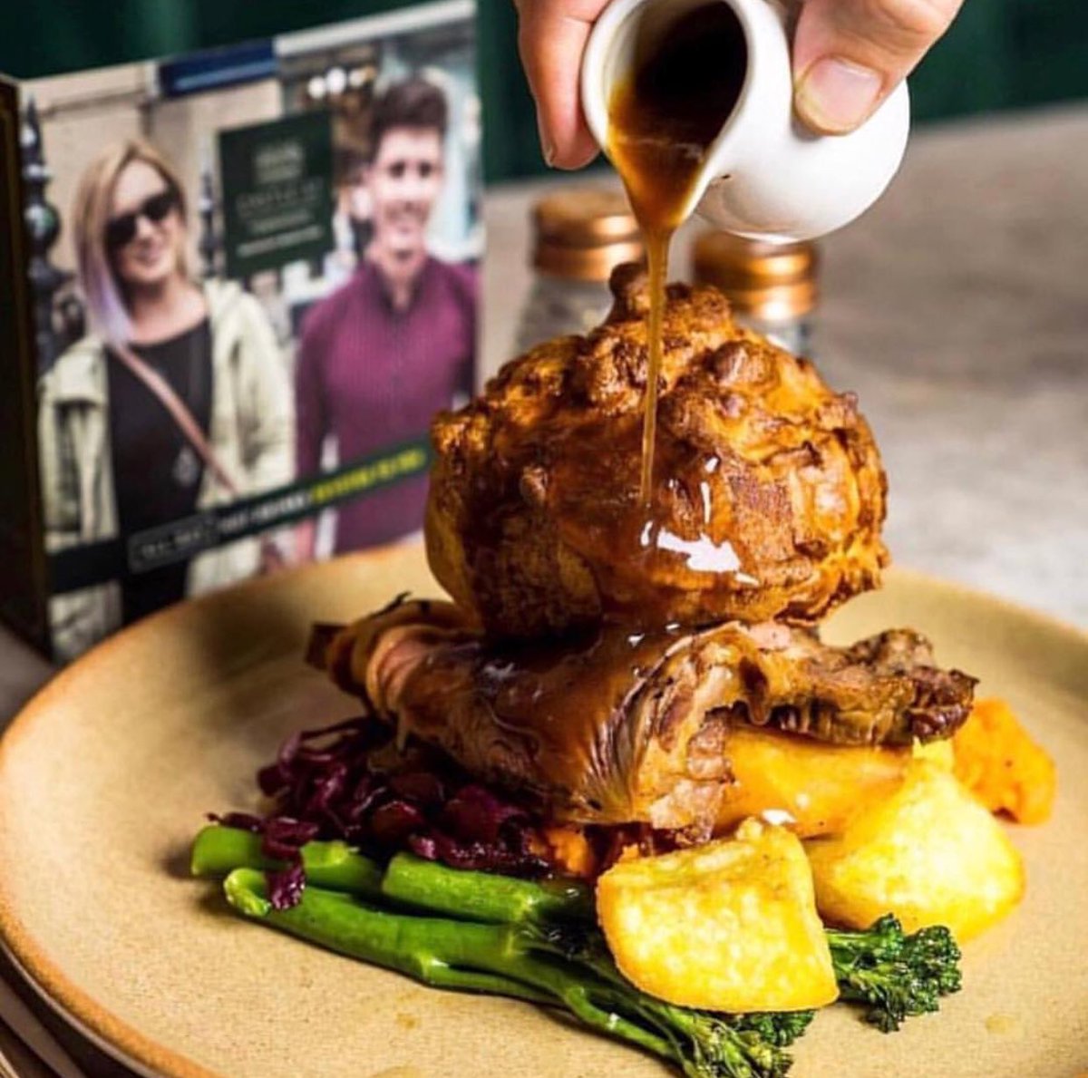 CastleStTH's tweet photo. Limited space available for this weeks Sunday lunch. Avoid disappointment and call 0151 363 7509 now to reserve your table 💚 https://t.co/9BCnfKmIUI