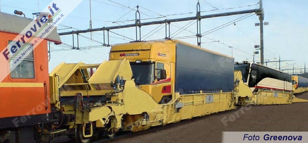 Ferrovieit's tweet photo. #Flexiwaggon il "#carro #flessibile" per #camion e #pullman #greenova https://t.co/MFGdJNRWah https://t.co/RlM00kMutU