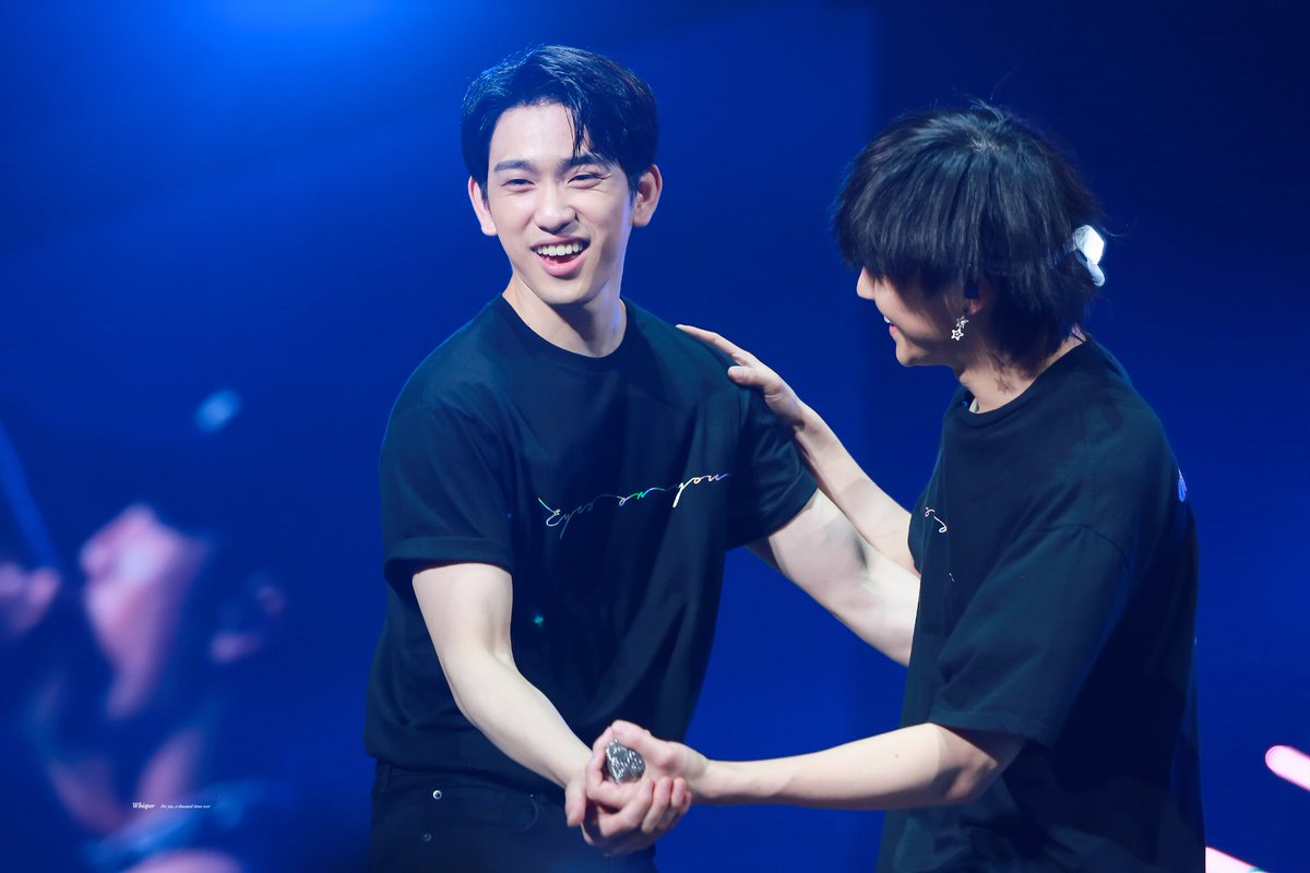 Whisper_922's tweet photo. [HQ] 180711 Eyes On You in NYC
둘 다 귀여워ㅠㅠㅠㅠ

#갓세븐 #진영 #재범 #GOT7 #Jinyoung #JB
#GOT7WORLDTOUR #EyesonyouinNYC https://t.co/SjB2NWHJ4Z