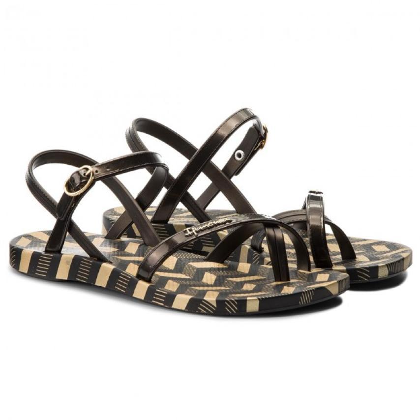 IPANEMA: las chanclas más TOP del momento modaliablog.wordpress.com/2018/08/10/ipa…