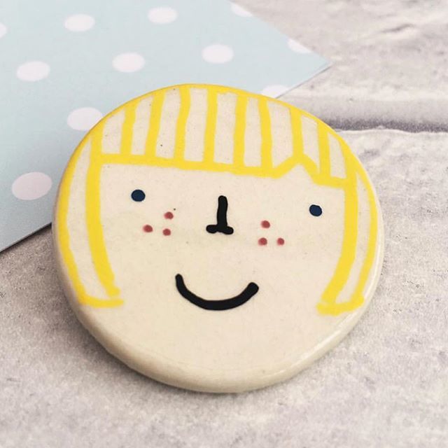 It’s all about to go about yellow over here and starting things off is this brooch from @lubilouceramic #brooch #ceramic #yellow #ceramicjewellery #ceramics #craft #craftyfingers #craftholic #craftlover #handmade #handmadeisbest #lovehandmade #handmadelo… ift.tt/2OrihE2