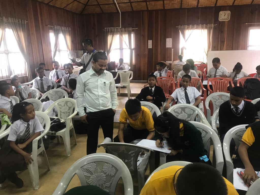 AssamIocl's tweet photo. Biofuel day was celebrated in Aizawl, Mizoram with Dr. Andrew H. Vanlaldika, Jt. Dir. FCS&amp;CA as the Chief Guest &amp; S.Pal, GM(E), IOAOD SO. 55 children from three schools of Aizawl participated in Quiz, Drawing &amp; Essay competition. Prizes were distributed among the winners. https://t.co/pdDCqRTsuR