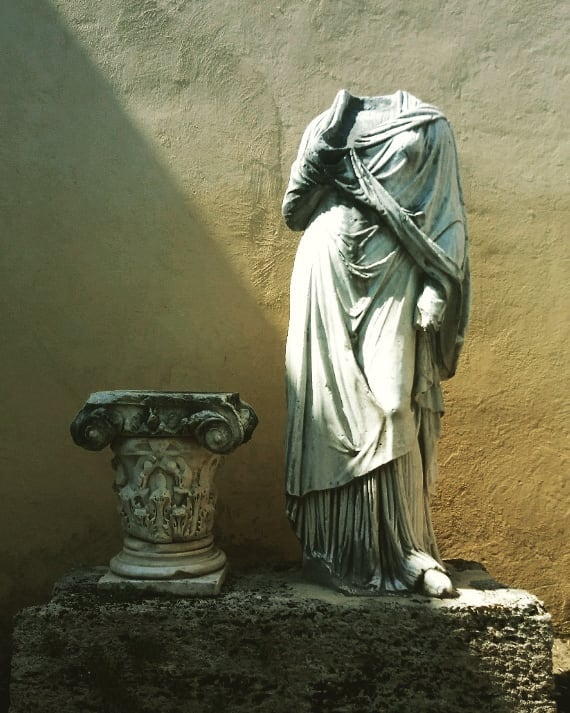 Uno spaccato romano del cortile del <a href="/MuseoArcheoSA/">MuseoArcheologicoSA</a>!
#arte #cultura #Salerno #Museo #museovivo