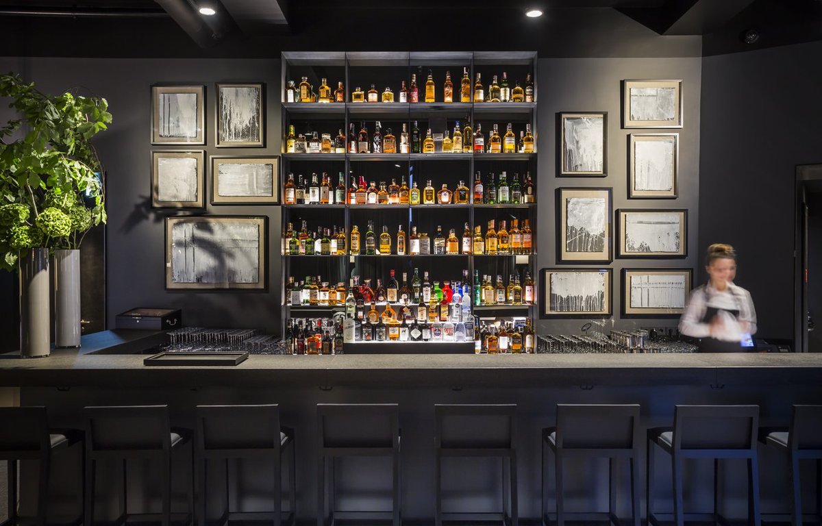 Call us old-fashioned. 😉Did you know that the Adriatic Bar is home to over 100 whiskeys from all over the world? #hoteladriatic