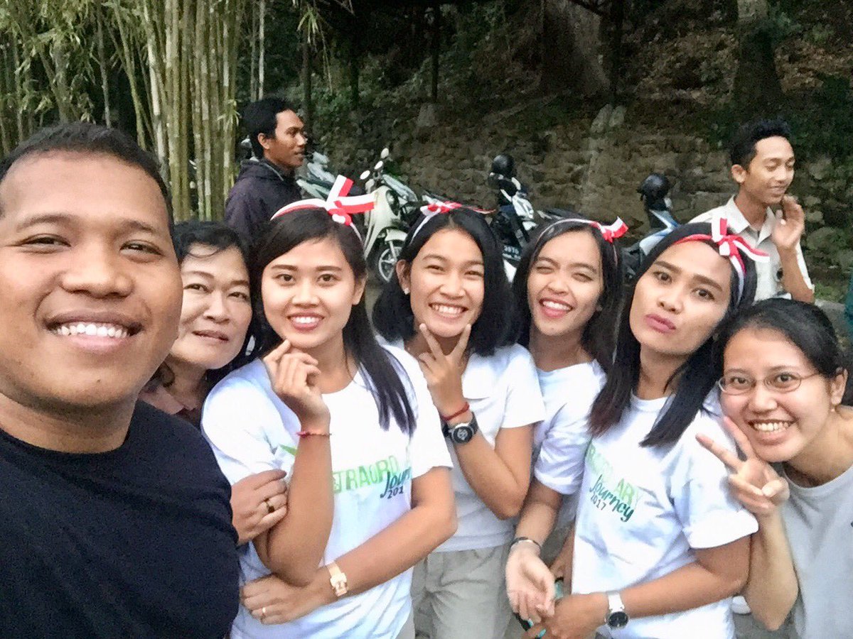 FernandoSPWB's tweet image. Tim Edukasi on fire! 🔥 🔥 #Perlombaan #Kemerdekaan #WorkLife #BaliSafari #Gianyar
