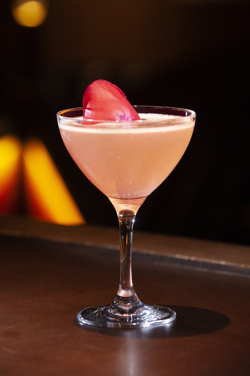 PDTHongKong's tweet photo. Give your Friday night a splash of glamour with one of our favourite Reserve #Cocktails: The Rose-Tinted Glass. This sophisticated rose-hued drink is inspired by the classic 20th Century Cocktail &amp; will definitely impress your date tonight. #PDTHongKong @PDTHongKong https://t.co/m4vXZAfJhC