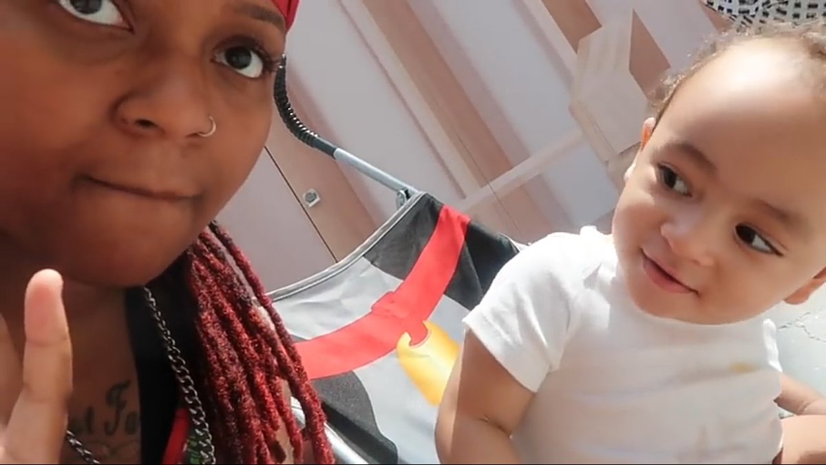 MusicQueenNene's tweet photo. When Domo told us "I hate to be the bearer of bad news but...." Wick looked at Domo like "mom why you gotta put my business out like that yo" ππππππ i had to catch this shot @_DomoWilson1
#BestMotherAward
#DomoAndWickGang
#Domonators https://t.co/IcQlKa38jW