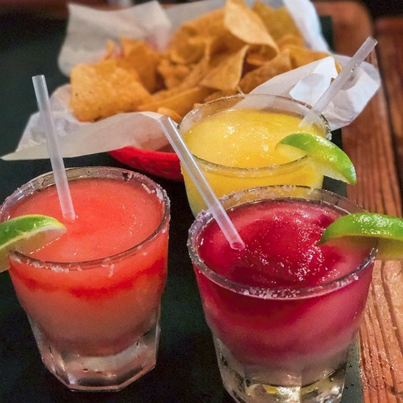 guerostacobar's tweet photo. Can’t decide which Margarita you want? Then get a swirl! These strawberry, mango and sangria swirls are sure to quench your thirst this Friday! 😋  
📸: @jessecoulter
#atxdrinks #drinkingatx #cocktails #atxcocktails #margaritas #guerostacobar https://t.co/1ruLHUJsJq