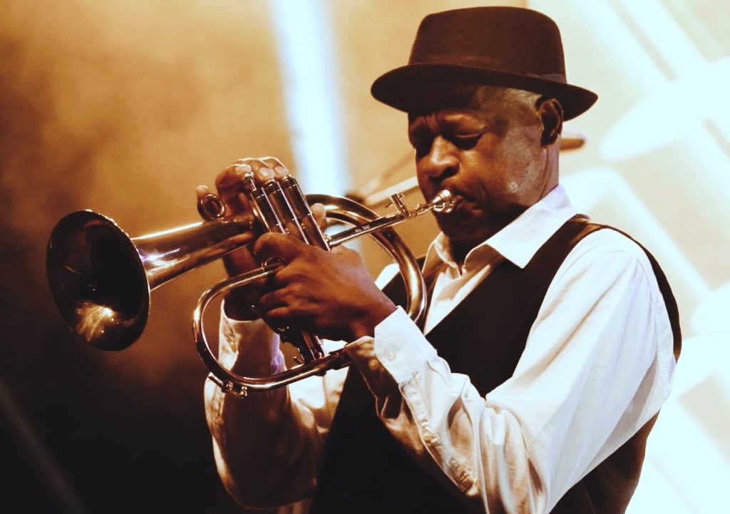 ImbokodoJazz's tweet photo. Feya Faku 🎺...📸: @captured_by_mkd https://t.co/uouY6vkCPl