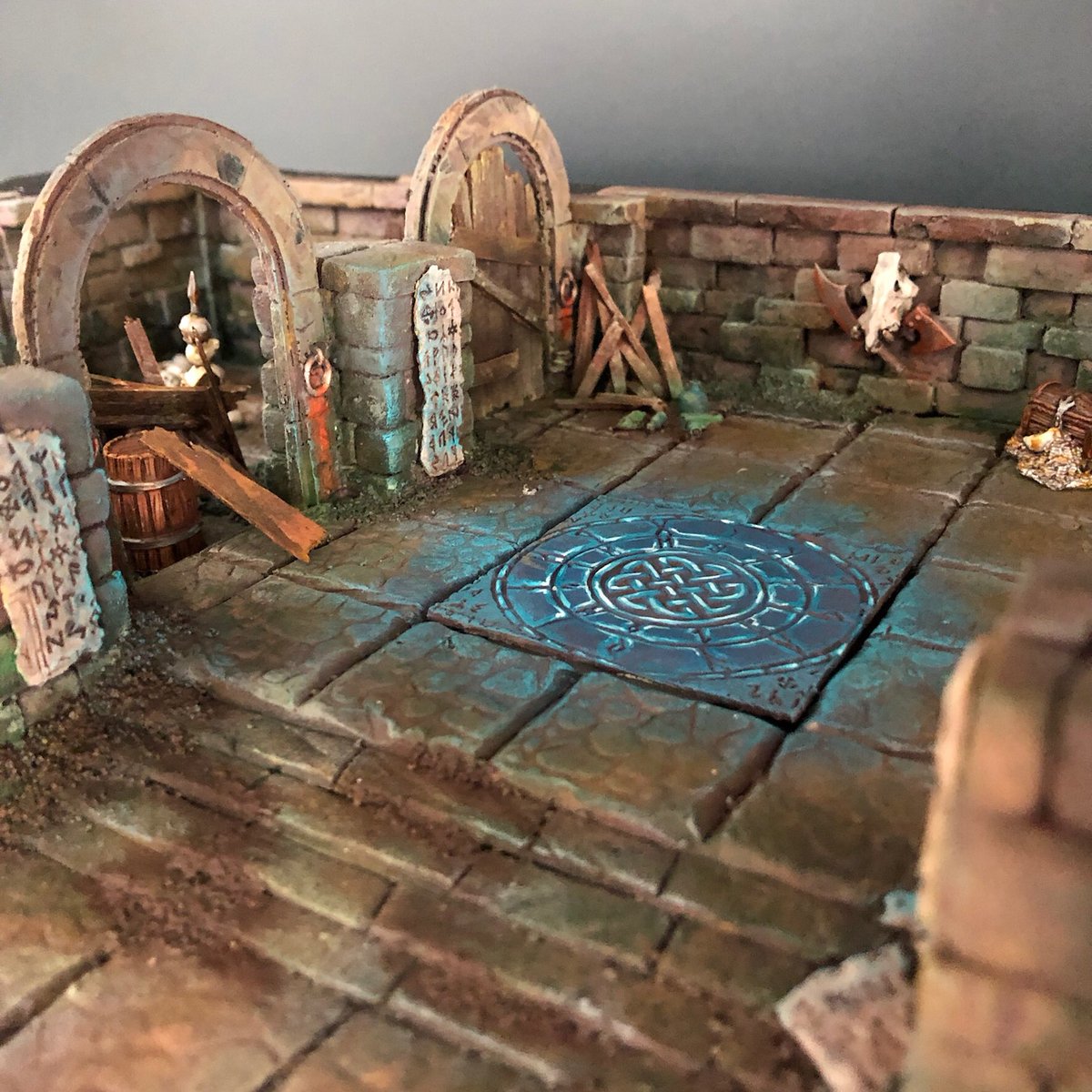 twenty8tabletop's tweet photo. After my summer vacation I worked a little bit on my Goblin Dungeon yesterday.
I added some paint here and I added some more paint there🤪 The mushrooms 🍄 came out pretty nice... well, at least I have the impression.
😆
#dnd #dungeoncommand #goblin #dungeon #tabletop #rpg https://t.co/h5WHa7XjDg