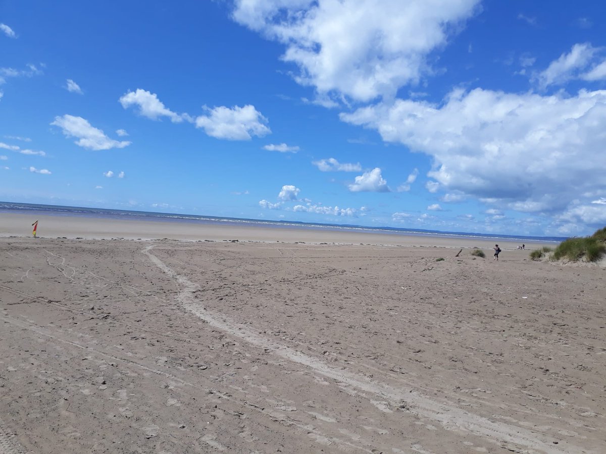 Coventry_PUSB's tweet photo. From this..... To this...... #britishweather #holiday #pembry #wales https://t.co/2oEAeMMflF