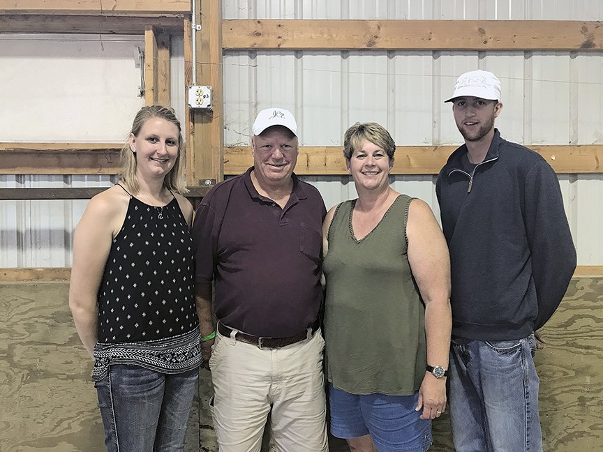 pipestonestar's tweet image. Carlsons chosen as Pipestone County Farm Family for 2018
ow.ly/d6Nn30lk15D #PipestoneCounty