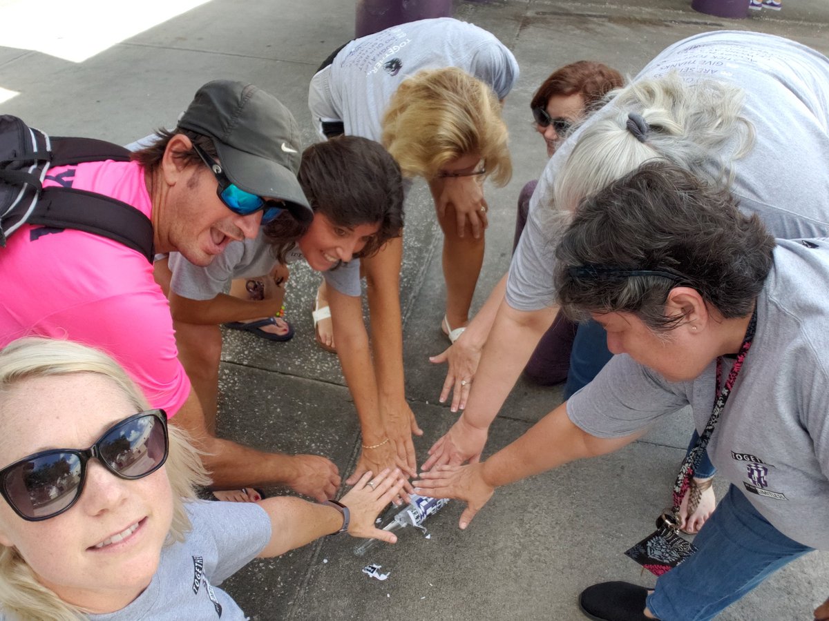 fredlundteach's tweet photo. Staff scavenger hunt part 2! #LimitlessRoyal https://t.co/uJD6UJy20m
