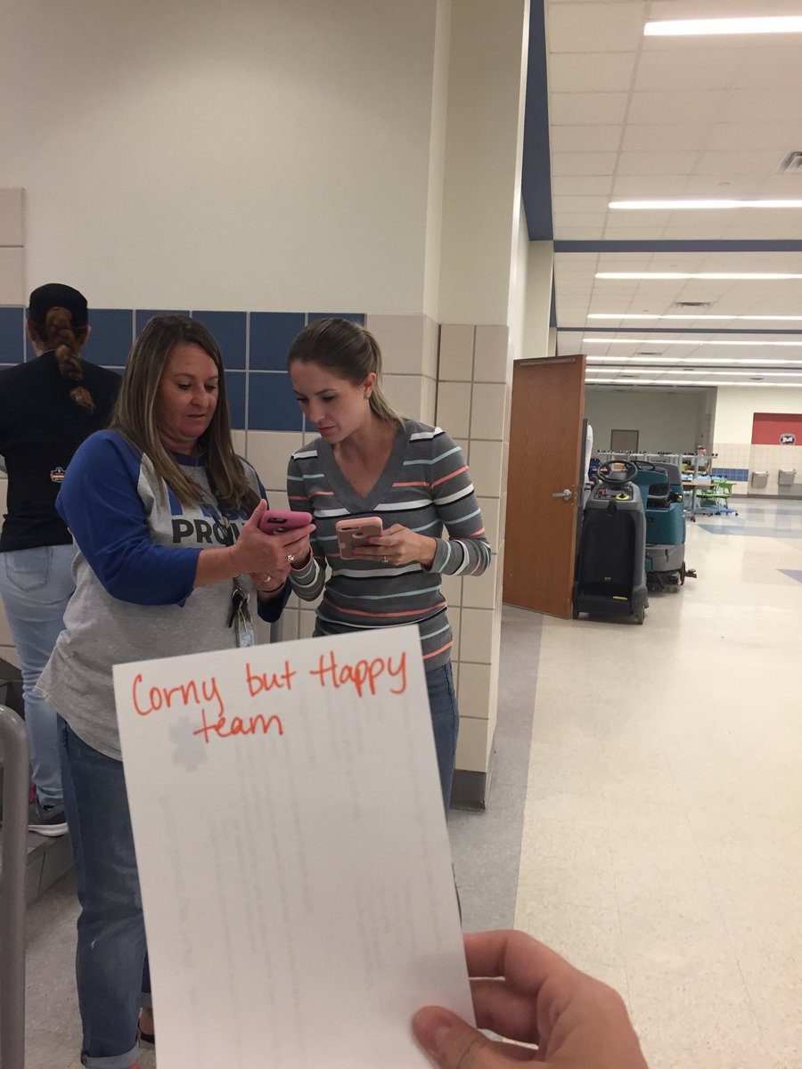 MizAndreaG's tweet photo. #MHS2Hunt #newhire https://t.co/sdnewMOb0p