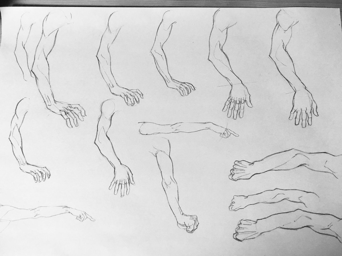 この角度で正しい腕の形はこれ!って自分の中で決めておかないと納得がいかないというか…
そのせいで何回も同じ腕描いてる…
結局どれが正しいのかも分かんなくなってきたし 
