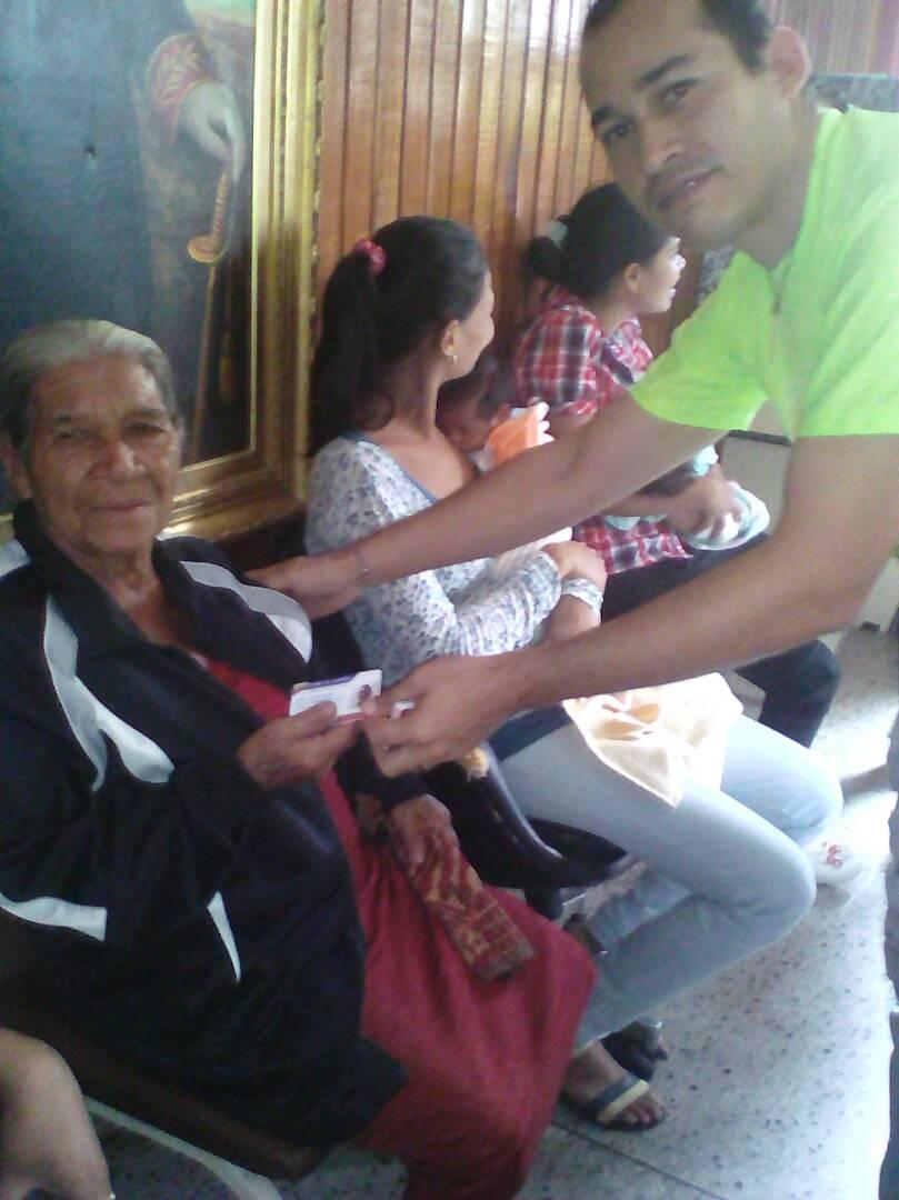 MariaVallenil15's tweet photo. Todos los Municipios de Monagas Activos en Jornada @CarnetDLaPatria junto al nuestra Gobernadora @yelitzePSUV_ @MSVMONAGAS1 @dipcarlosf99 ordenado por nuestro Presidente @NicolasMaduro #CarnetProtectorDelPueblo https://t.co/JlCQGb2etG