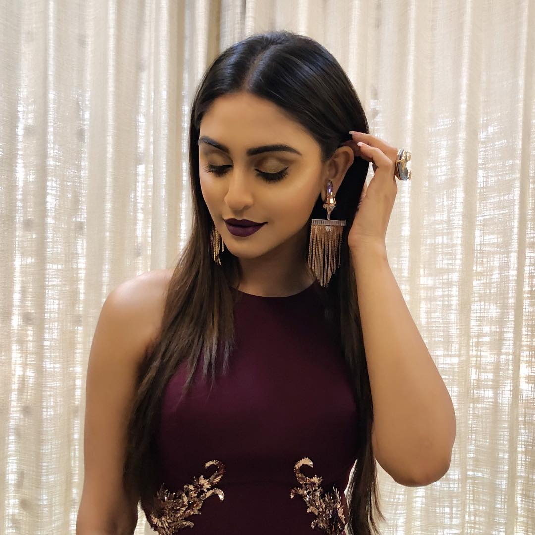 Krystle D'souza World (@krystled_world) on Twitter photo ✨ about yesterday ! .
.
Jewellery- @outhousejewellery
Outfit details coming up next ! Stay tuned !! <a href="/krystledsouza/">Krystle Dsouza</a> ✨ about yesterday ! .
.
Jewellery- @outhousejewellery
Outfit details coming up next ! Stay tuned !! <a href="/krystledsouza/">Krystle Dsouza</a>
