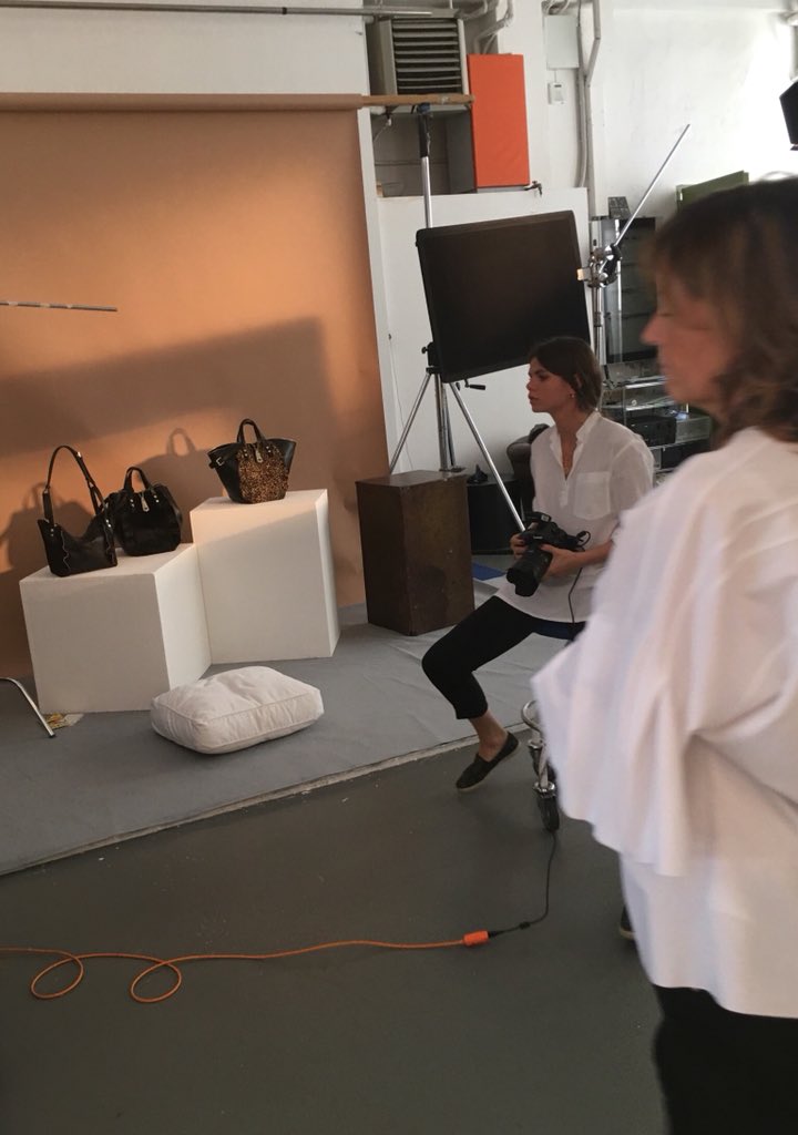 RGhandbags's tweet photo. FW 18-19 shooting! Stay tuned to discover more https://t.co/qd5ZsVrUZq #alwayswithmyrg #rglive https://t.co/8caSGZZvpA