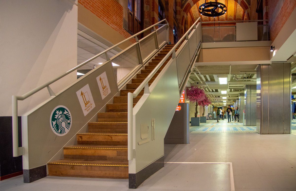 If you're passing through Amsterdam Central Station, why not stop in for a coffee, a 'gezellig' biertje, breakfast, lunch or dinner? The best way to enter our restaurant is by using the stairs from the main hall as seen in this picture. Have a great weekend! 😁#iamsterdam