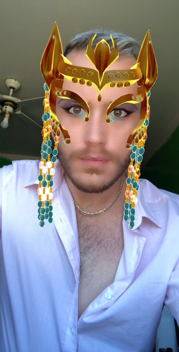 Serving <a href="/NICKIMINAJ/">Nicki Minaj</a> #Queen Realness - #QueenRadio #PlatesSayChunLi ❤️❤️❤️