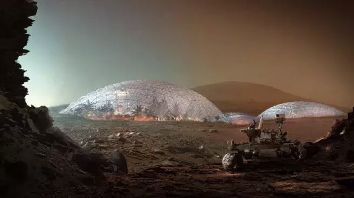 buzzfeedpartner's tweet image. Yes, in 99 years, we could be living on Mars. @UAEUSAUNITED bzfd.it/2MATjlh