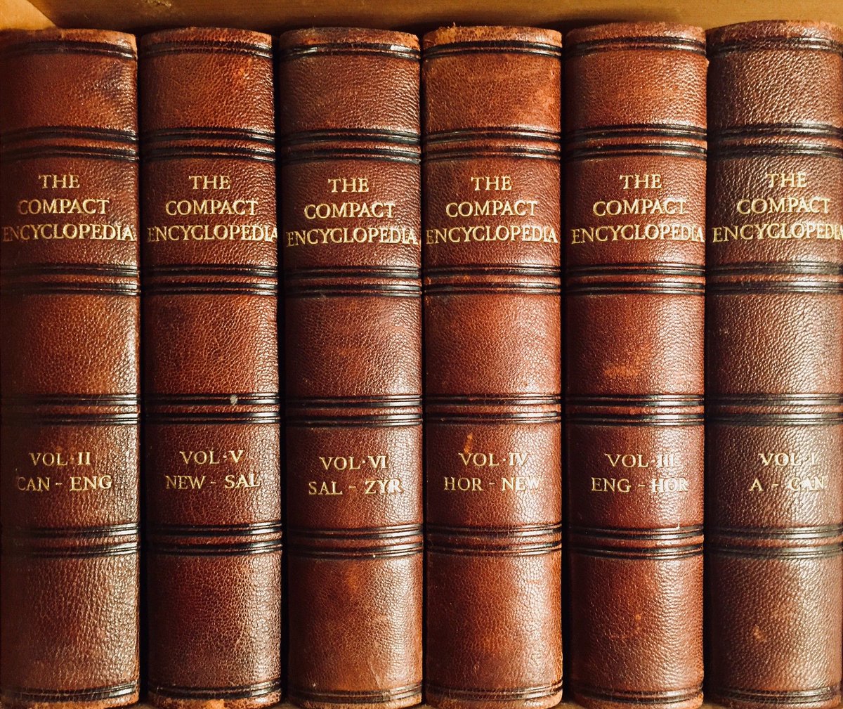 CrypteauxHQ's tweet image. 📄 ConsensusPedia: An Encyclopedia of 30 Consensus Algorithms
└▻ Vaibhav Saini (@vasa_develop)
└▻ hackernoon.com/consensuspedia… via @hackernoon 

#PoW, #PoS, #dPoW, #POA, #Ouroboros, #DAG, &amp;amp; #BFT.

#Blockchain #ConsensusAlgorithms #Consensus #Consensuspedia #BlockchainConsensus