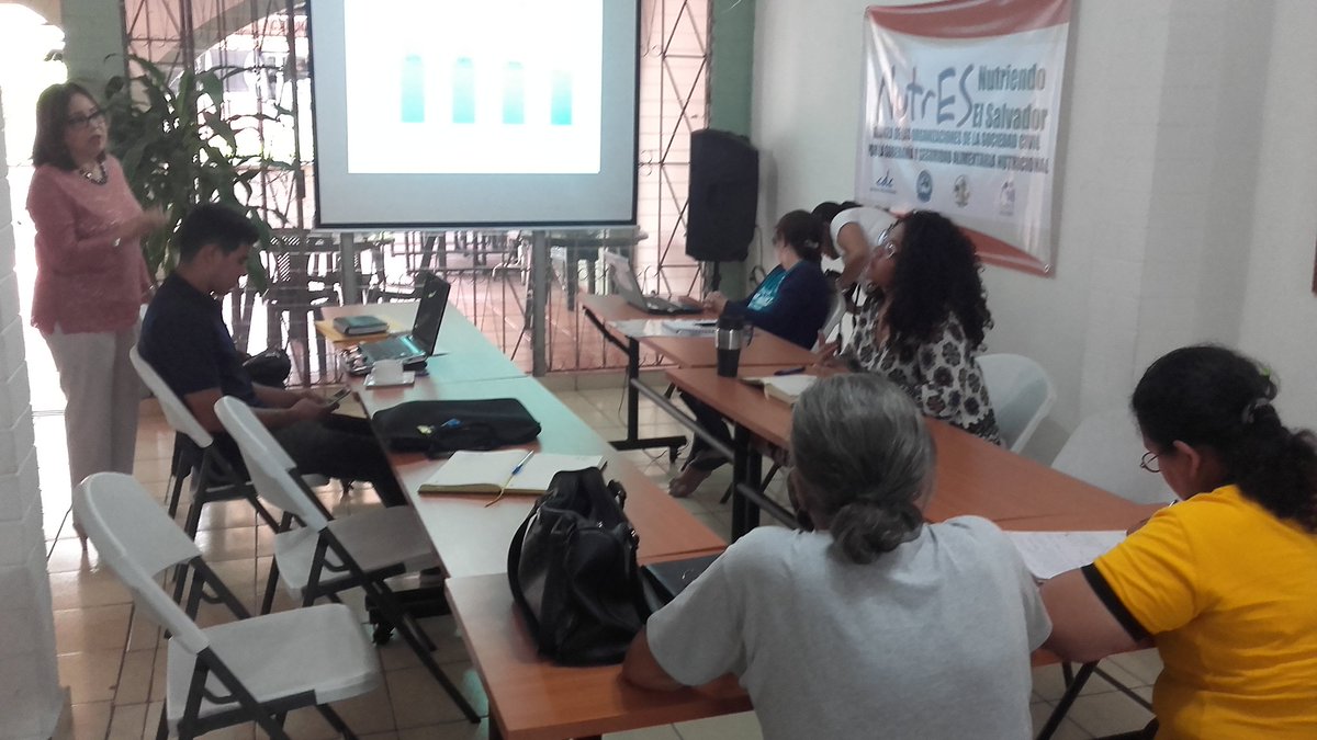 Resalde_SV's tweet photo. Participando de la reunión mensual de @REINSAL https://t.co/UxLitRHPqi